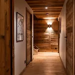 De Luxe A Avec Spa, Acces Direct Aux Pistes - Fr-1-755-23 Chalet *