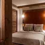 Chalet De Luxe A Avec Spa, Acces Direct Aux Pistes - Fr-1-755-23 *