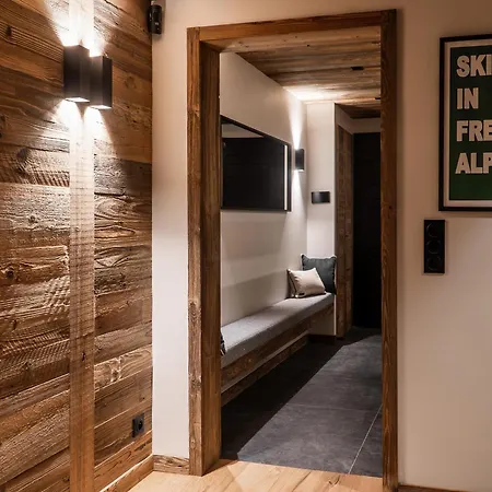 De Luxe A Avec Spa, Acces Direct Aux Pistes - Fr-1-755-23 La Plagne