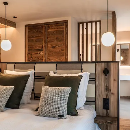 De Luxe à Avec Spa, Accès Direct Aux Pistes - Fr-1-755-23 Chalet La Plagne