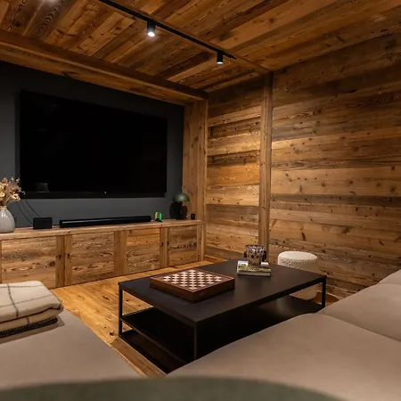 Chalet De Luxe à Avec Spa, Accès Direct Aux Pistes - Fr-1-755-23